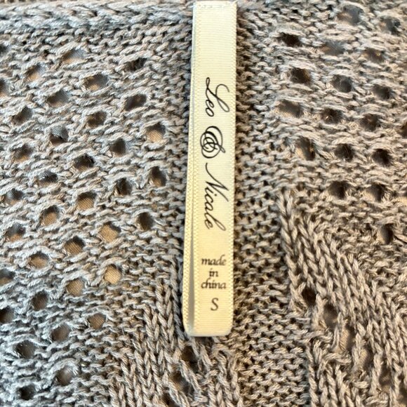 Leo & Nicole Pointelle Open Stitch Long Sleeve Gray Cardigan Wome… - Picture 6 of 9